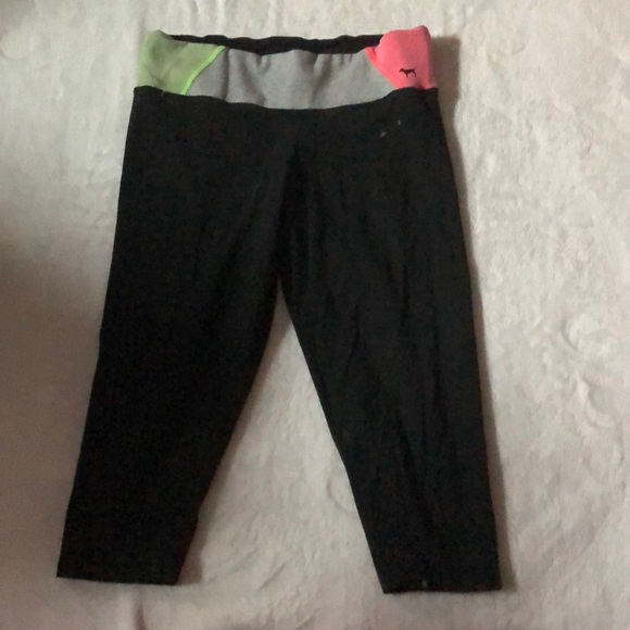 Pink capris - Picture 1 of 1